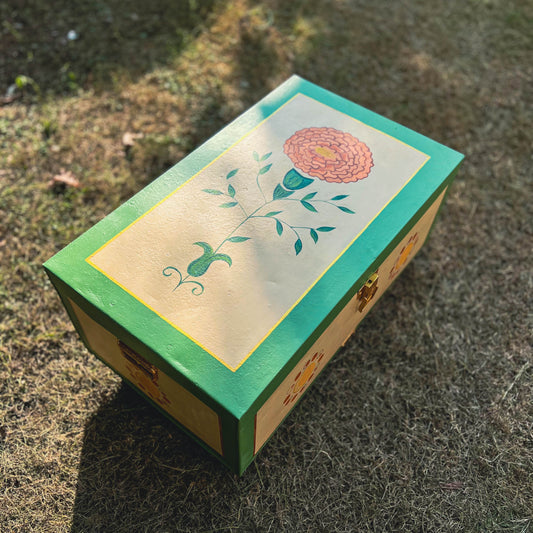 Handpainted Army Trunks | Coffee Table | Storage | Open to customization | Stain-proof
