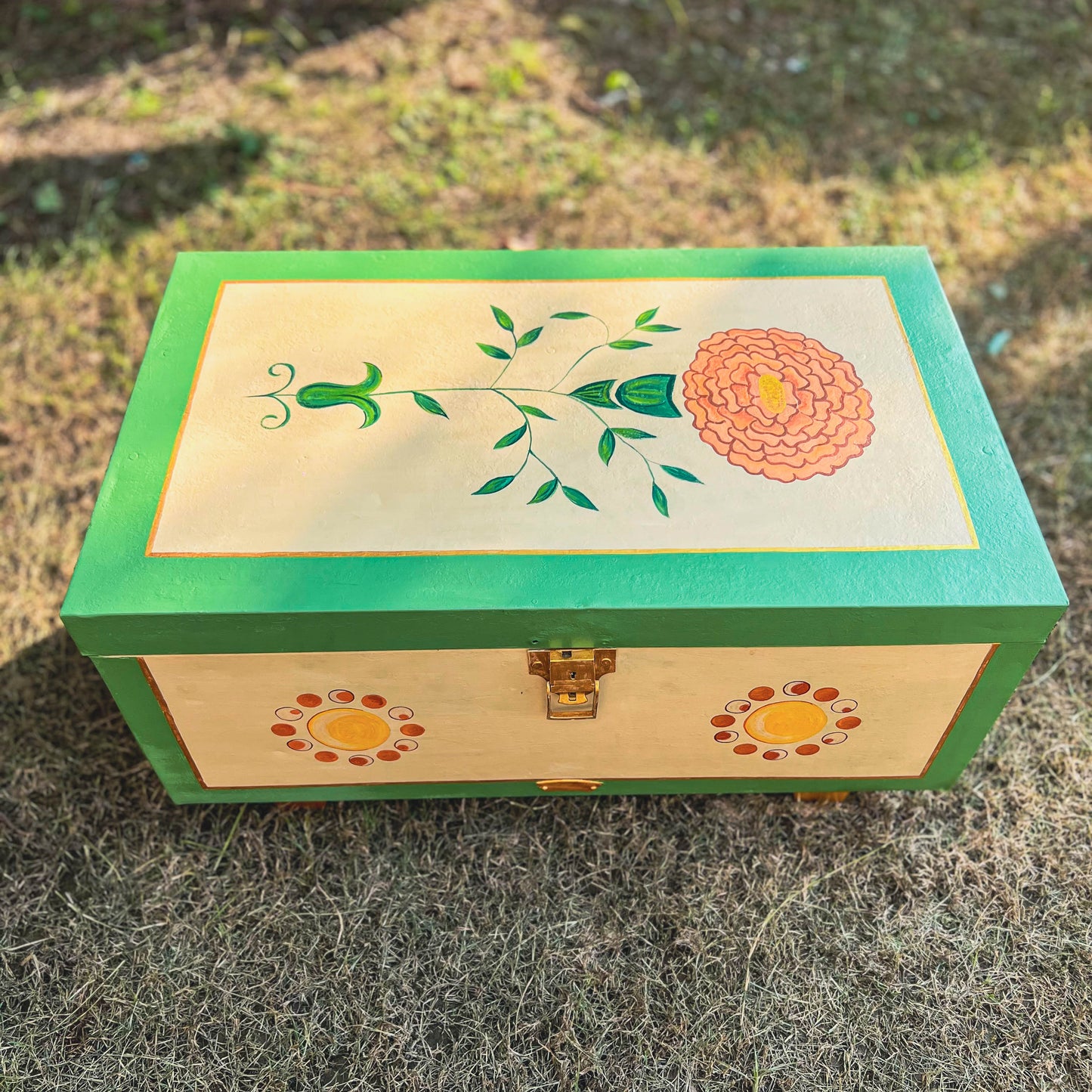 Handpainted Army Trunks | Coffee Table | Storage | Open to customization | Stain-proof