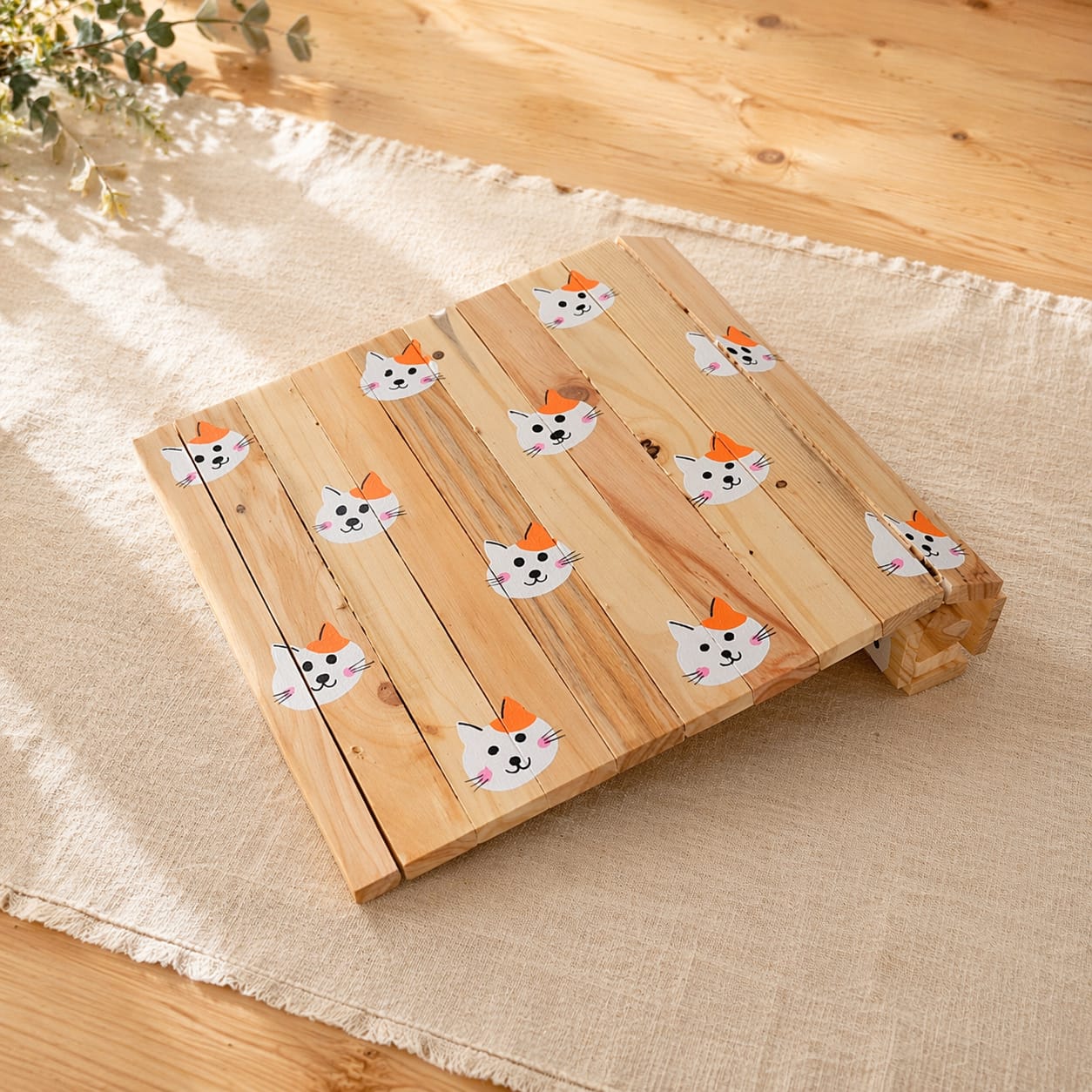 Cute Catty Place Mat | Multipurpose | Natural Reclaimed Wood | Foldable | Stain-Proof | Scrapshala