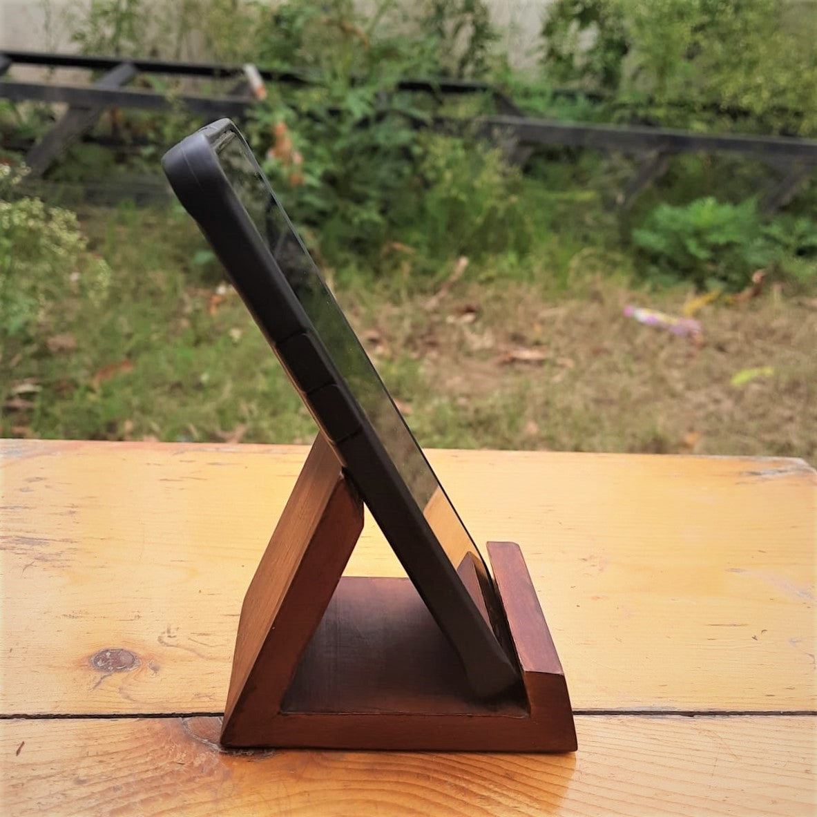 Wooden Mobile Holder Stand | 60° Ergonomic Phone Stand | Reclaimed Pinewood | Handmade & Eco-Friendly